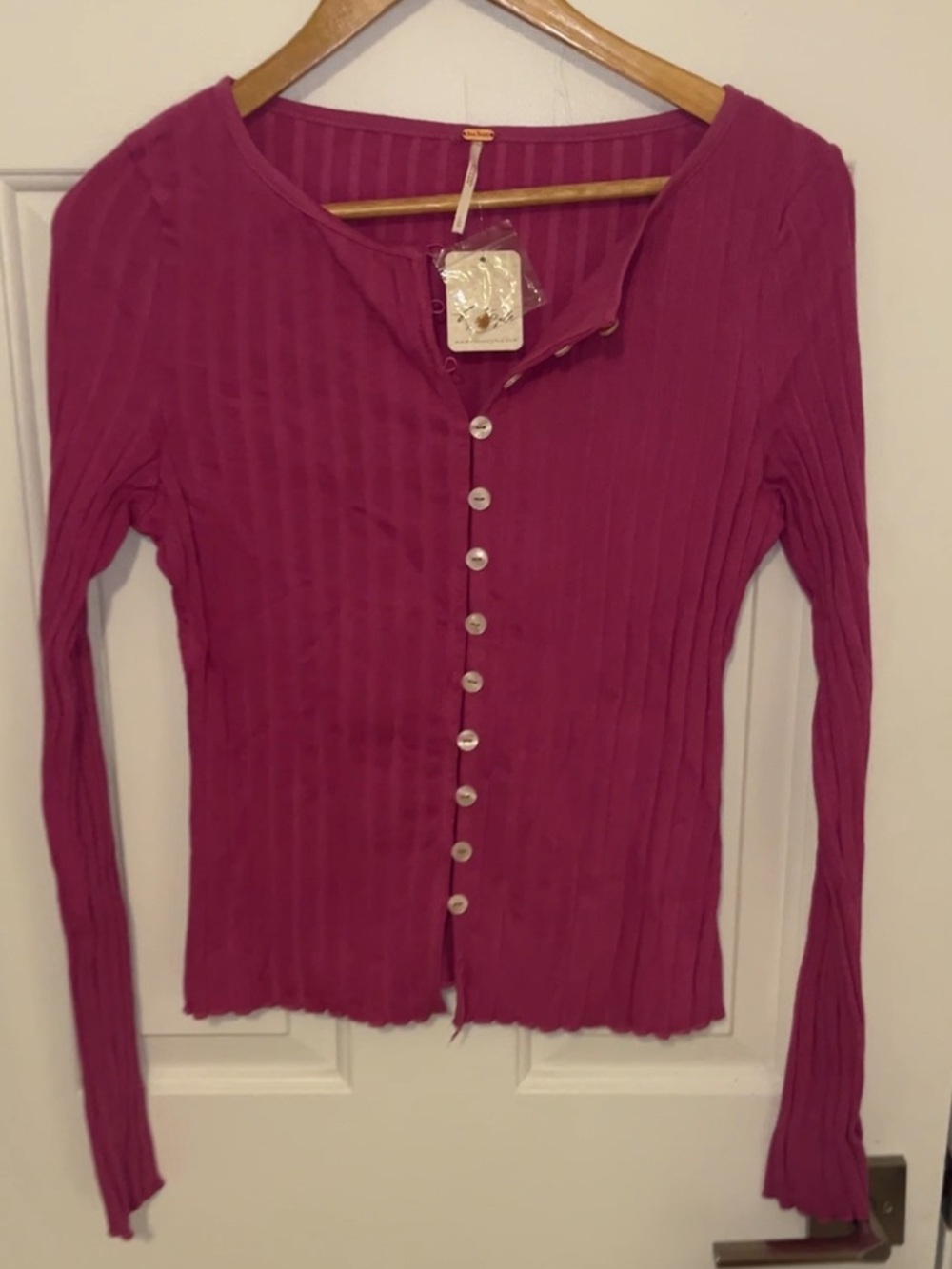 Free People. Women’s Ribbed Button-Front Top - Fuchsia Pink. Size large.